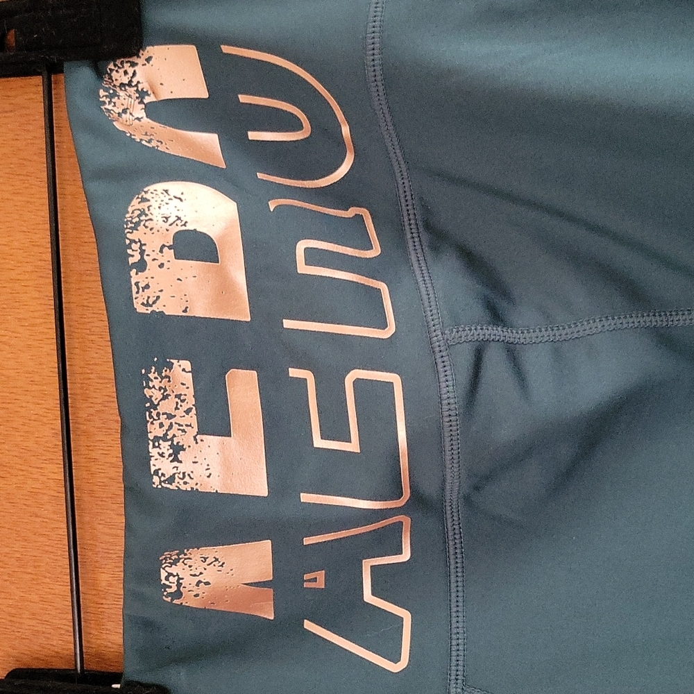 Aeropostale Sport High-rise Capri Leggings- size large Style# WV1818-300-AAA - Picture 3 of 5